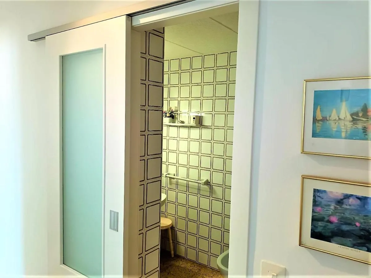 Apartamento Roses, 3 Dormitorios, 5 Personas - Es-258-8 0*, Roses Spain