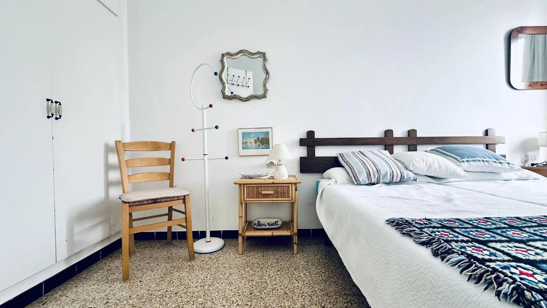 Apartment Apartamento Roses, 3 Dormitorios, 5 Personas - Es-258-8